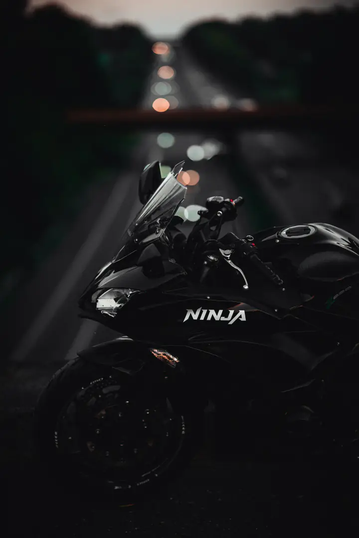 Motorrad Stand & Silhouette
